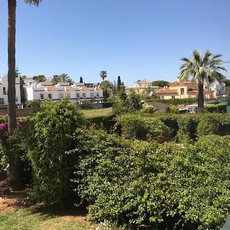 Modern Coastal Near Puerto Banus Lägenhet Marbella