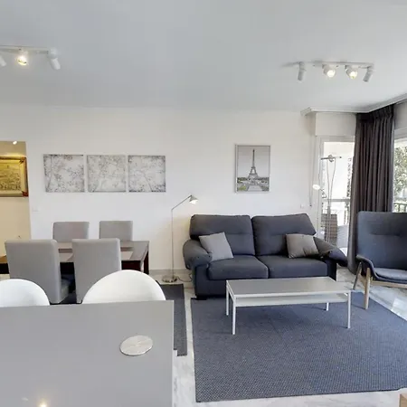 Modern Coastal Near Puerto Banus *