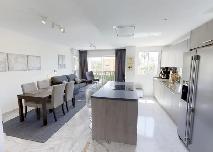 Apartment Modern Coastal Near Puerto Banus